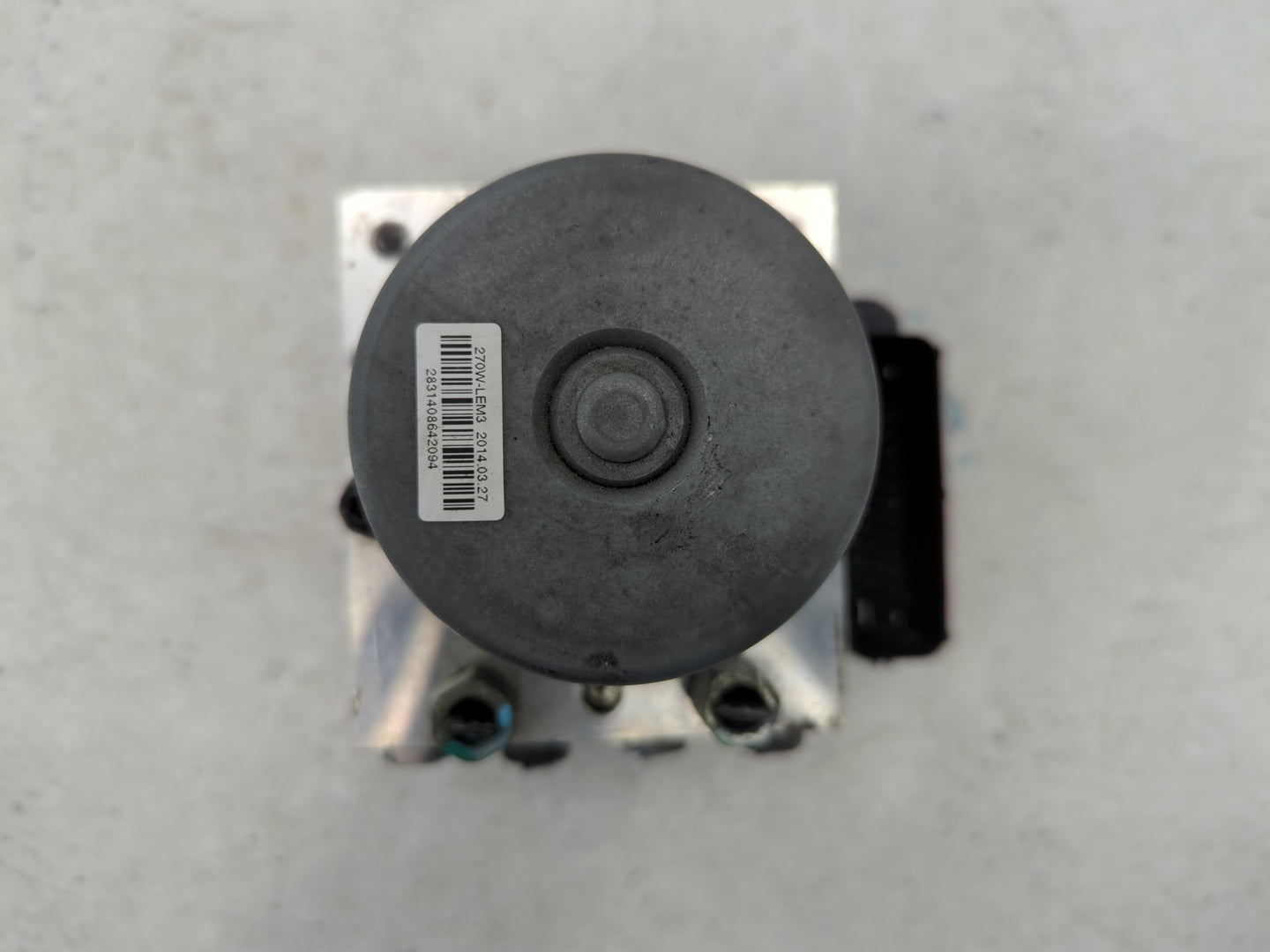 2014 Buick Encore ABS Pump Control Module Replacement P/N:95367358 95367356 Fits Fits 2013 OEM Used Auto Parts - Oemusedauto