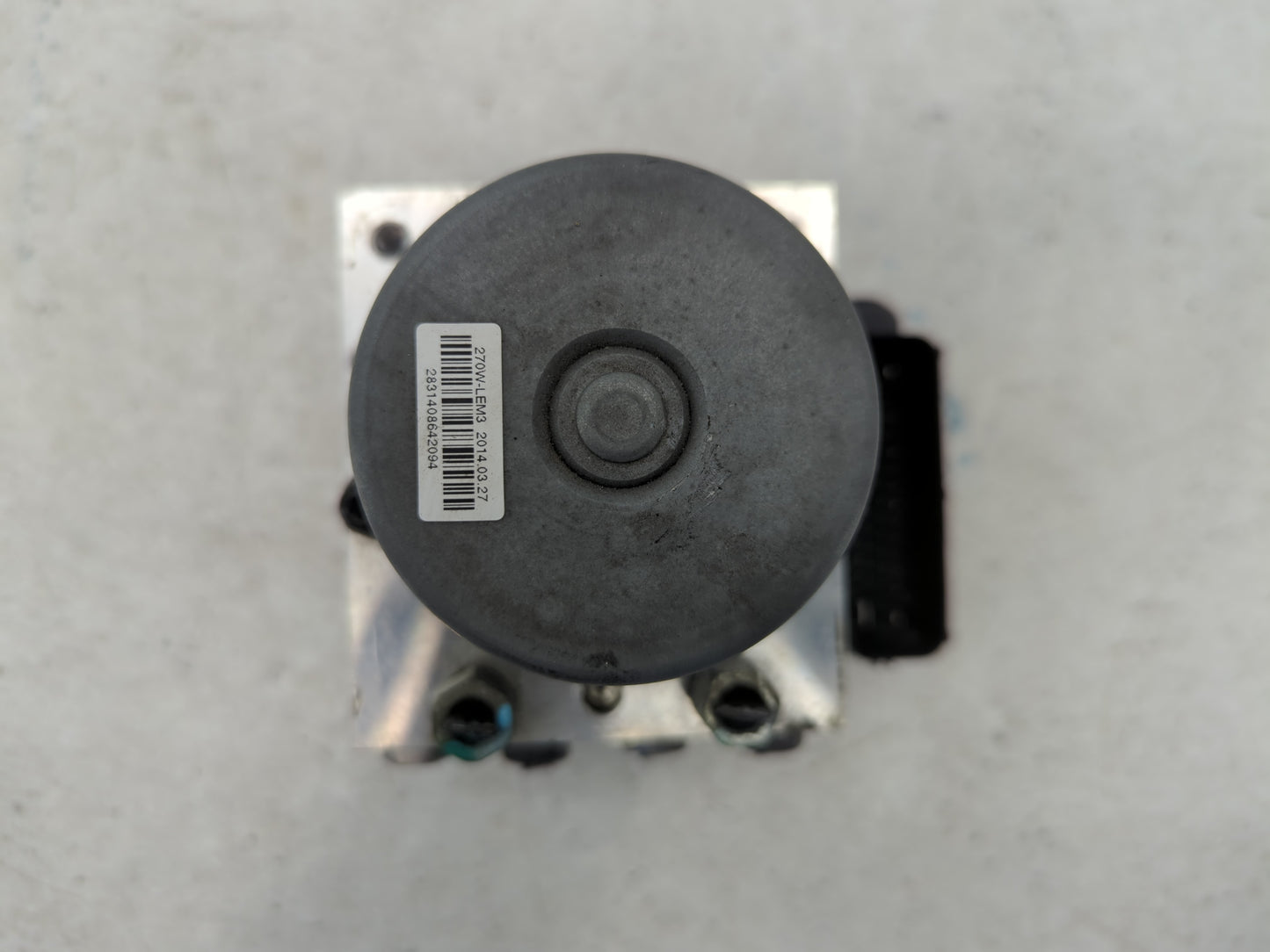 2014 Buick Encore ABS Pump Control Module Replacement P/N:95367358 95367356 Fits Fits 2013 OEM Used Auto Parts - Oemusedauto