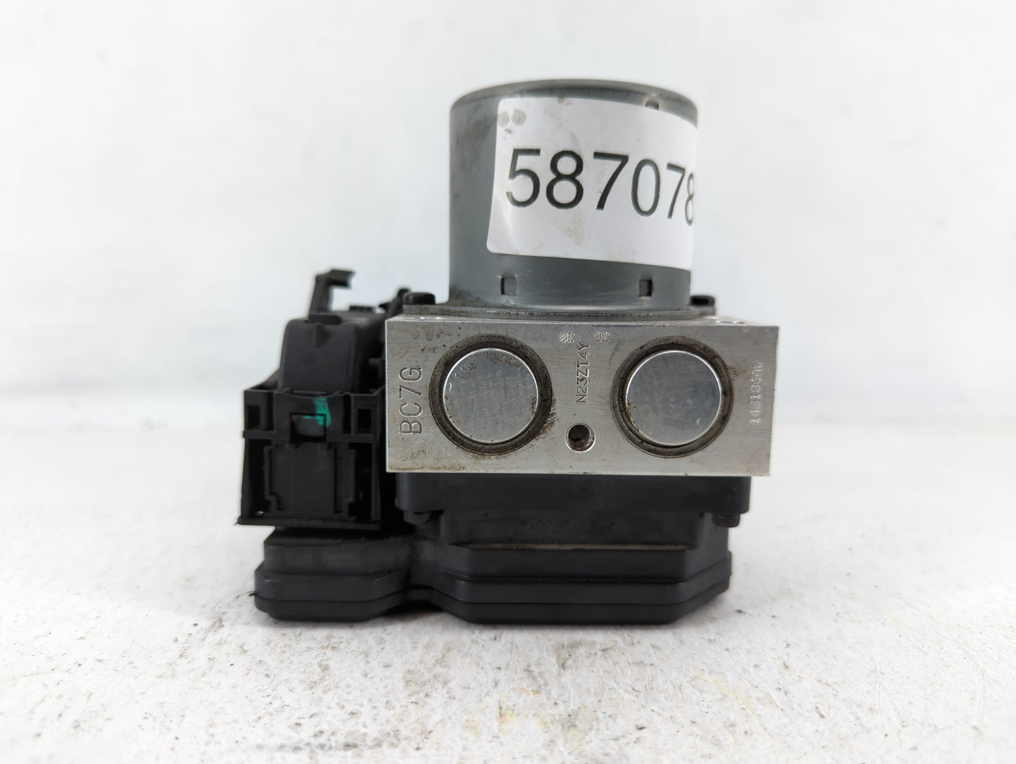 2014 Buick Encore ABS Pump Control Module Replacement P/N:688250455 95367358 Fits Fits 2013 OEM Used Auto Parts - Oemusedaut