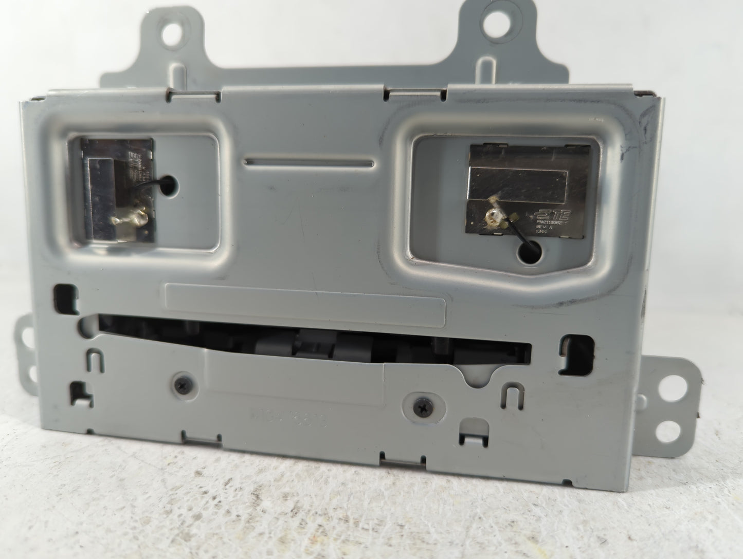 2013-2014 Buick Encore Radio AM FM Cd Player Receiver Replacement P/N:23206821 Fits Fits 2013 2014 OEM Used Auto Parts - Oem
