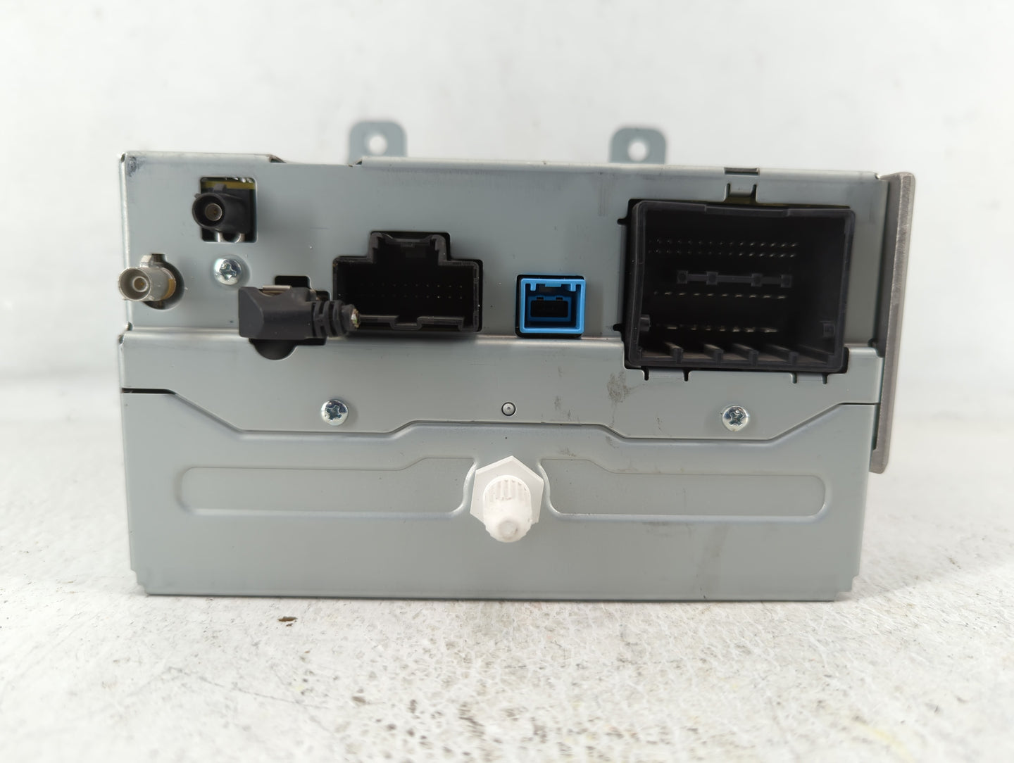 2013-2014 Buick Encore Radio AM FM Cd Player Receiver Replacement P/N:23206821 Fits Fits 2013 2014 OEM Used Auto Parts - Oem