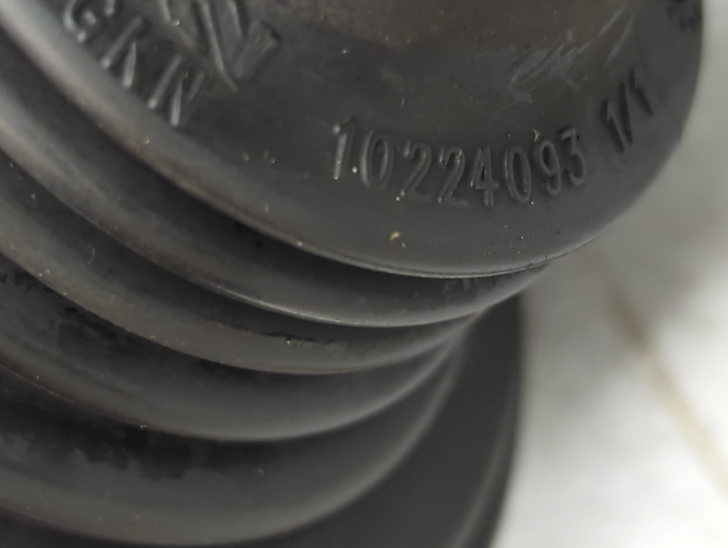 2013-2015 Buick Encore Axle Shaft Front Driver Cv C/v - Oemusedautoparts1.com