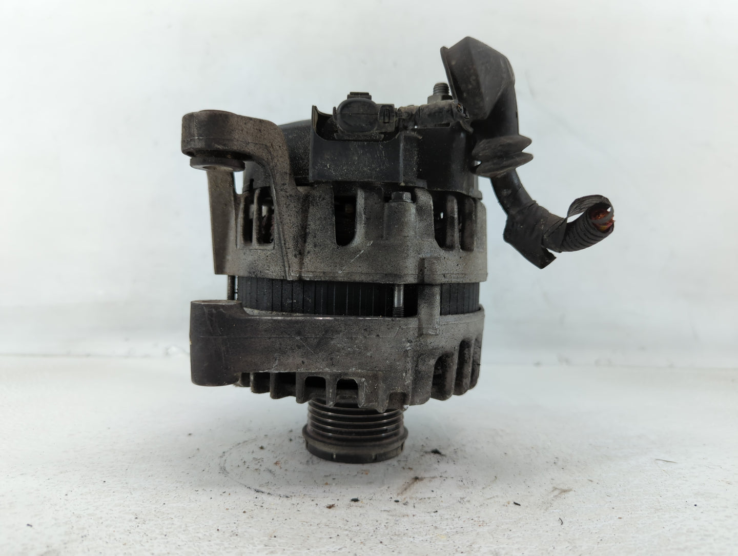 2013-2021 Buick Encore Alternator Replacement Generator Charging Assembly Engine OEM P/N:13588289 Fits OEM Used Auto Parts -