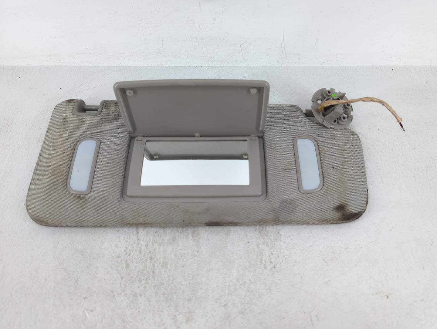 2013-2021 Buick Encore Sun Visor Shade Replacement Passenger Right Mirror Fits Fits 2013 2014 2015 2016 2017 2018 2019 2020 