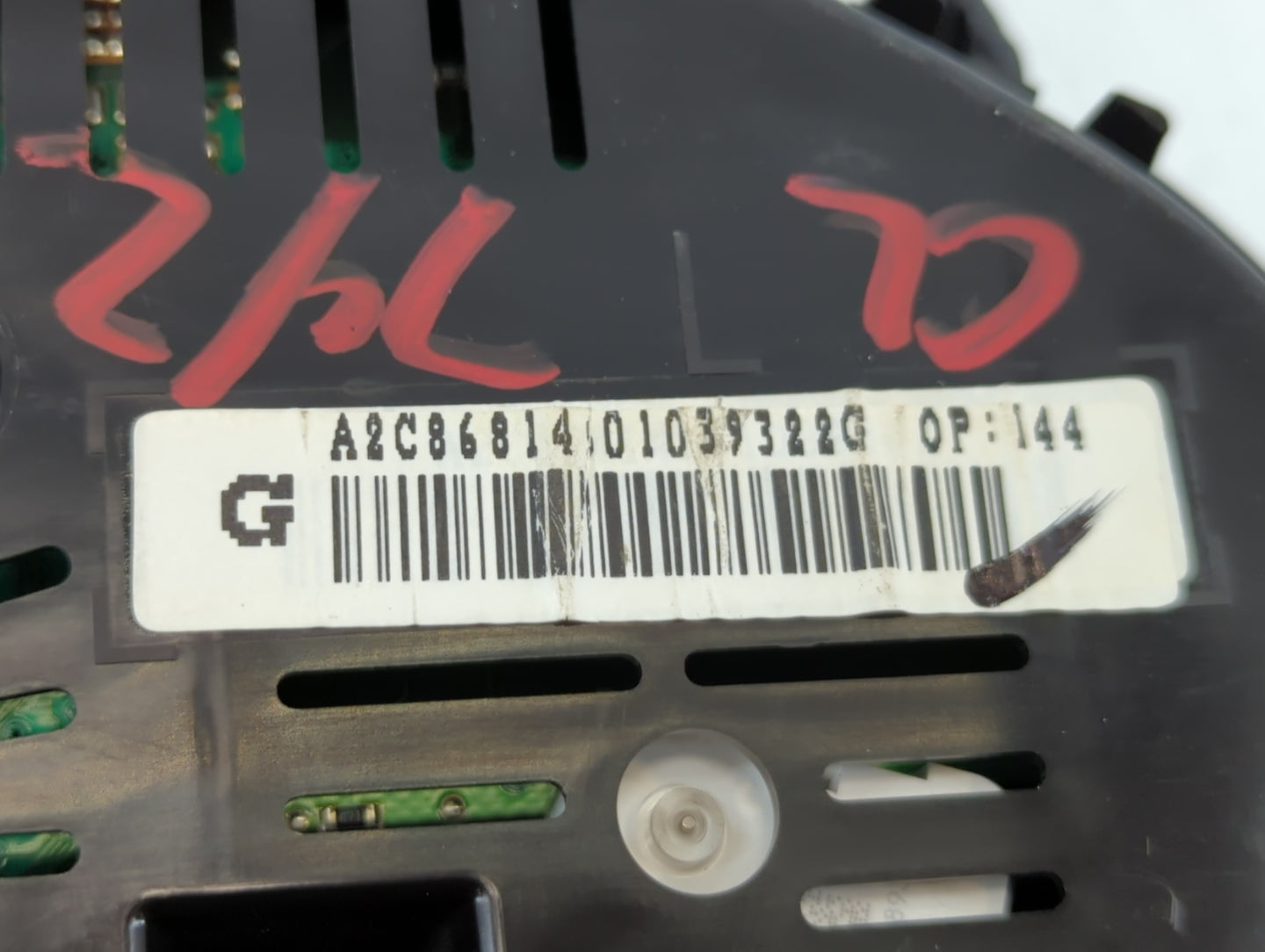 2014 Buick Encore Instrument Cluster Speedometer Gauges P/N:95375161 Fits OEM Used Auto Parts - Oemusedautoparts1.com