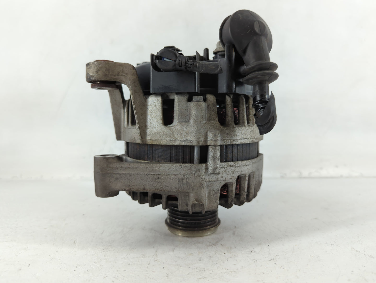 2013-2021 Buick Encore Alternator Replacement Generator Charging Assembly Engine OEM P/N:13588289 Fits OEM Used Auto Parts -