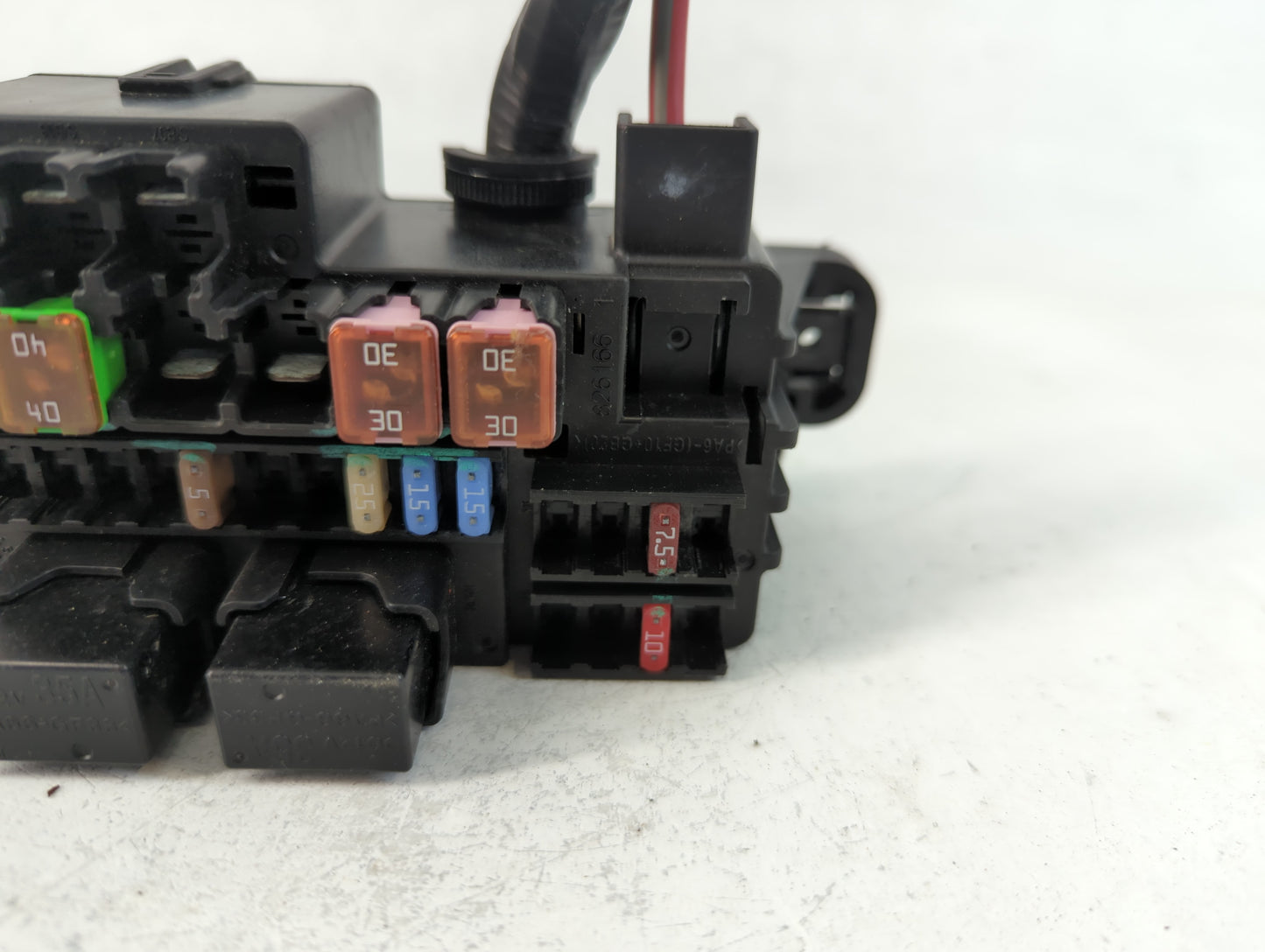2013-2014 Buick Encore Fusebox Fuse Box Panel Relay Module Fits Fits 2013 2014 OEM Used Auto Parts - Oemusedautoparts1.com
