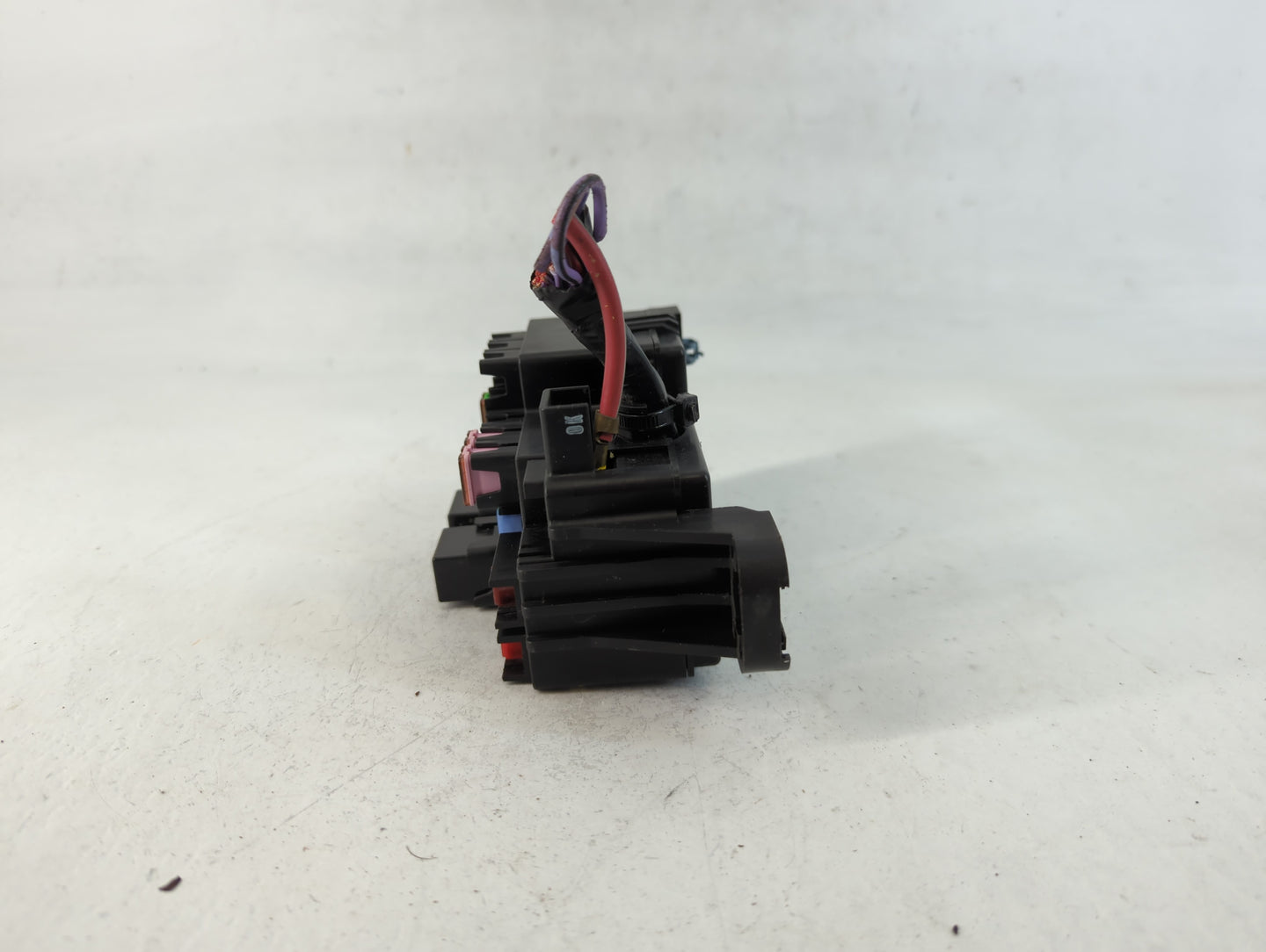 2013-2014 Buick Encore Fusebox Fuse Box Panel Relay Module Fits Fits 2013 2014 OEM Used Auto Parts - Oemusedautoparts1.com