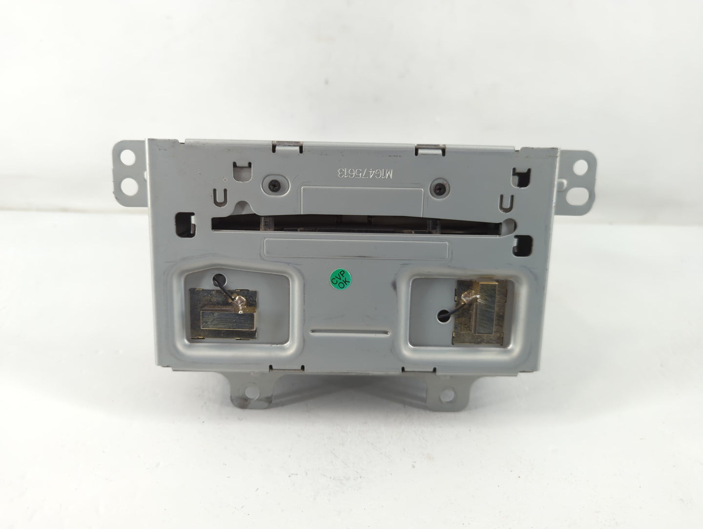 2013-2014 Buick Encore Radio AM FM Cd Player Receiver Replacement P/N:23176151 Fits Fits 2013 2014 OEM Used Auto Parts - Oem