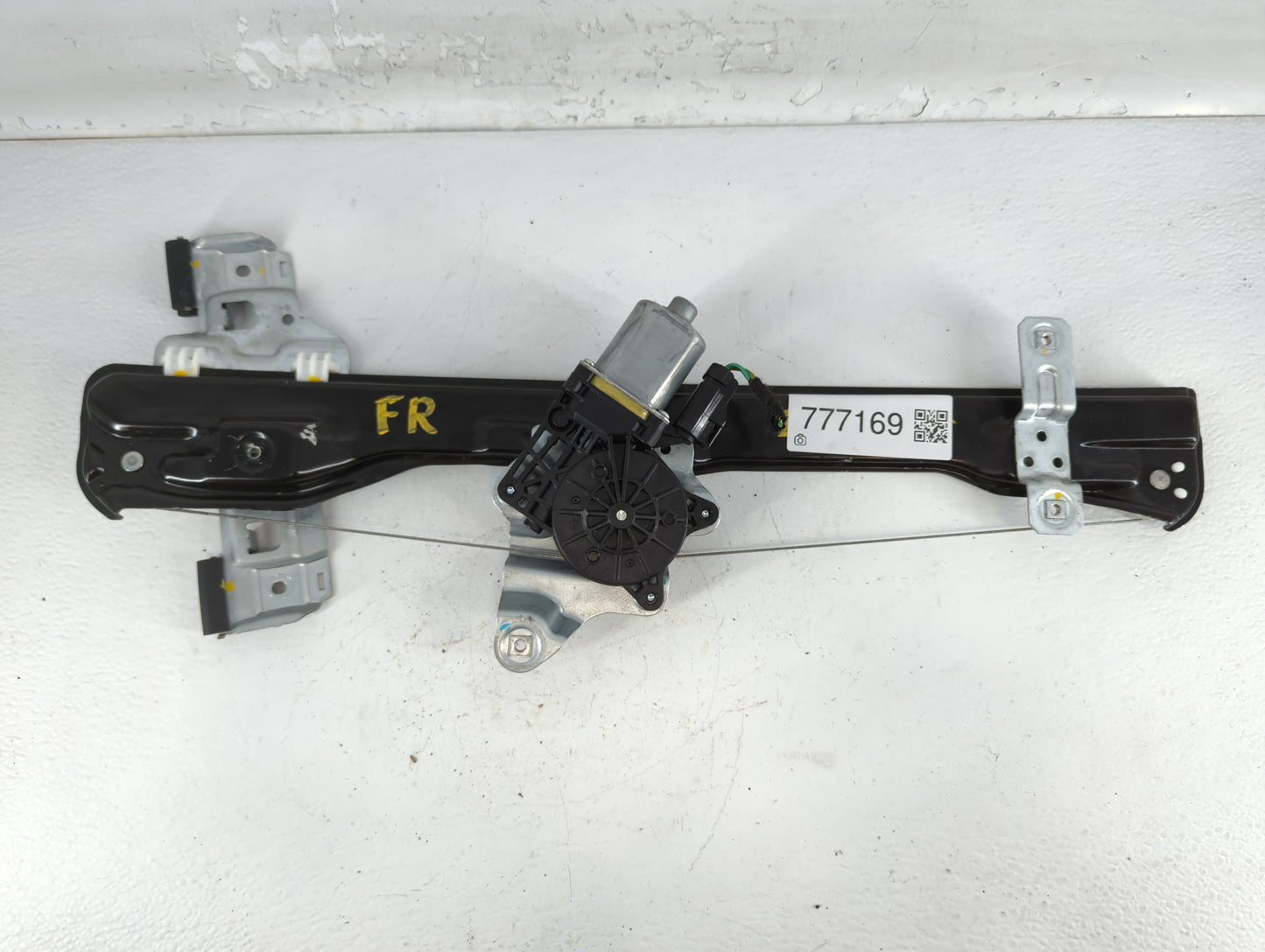 2013-2021 Buick Encore Passenger Front Right Power Window Motor - Oemusedautoparts1.com
