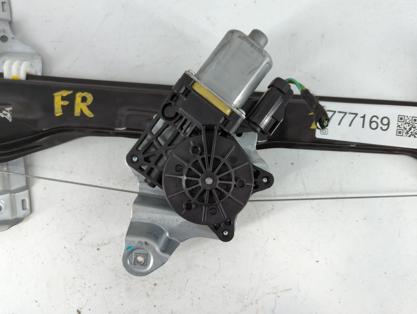 2013-2021 Buick Encore Passenger Front Right Power Window Motor - Oemusedautoparts1.com