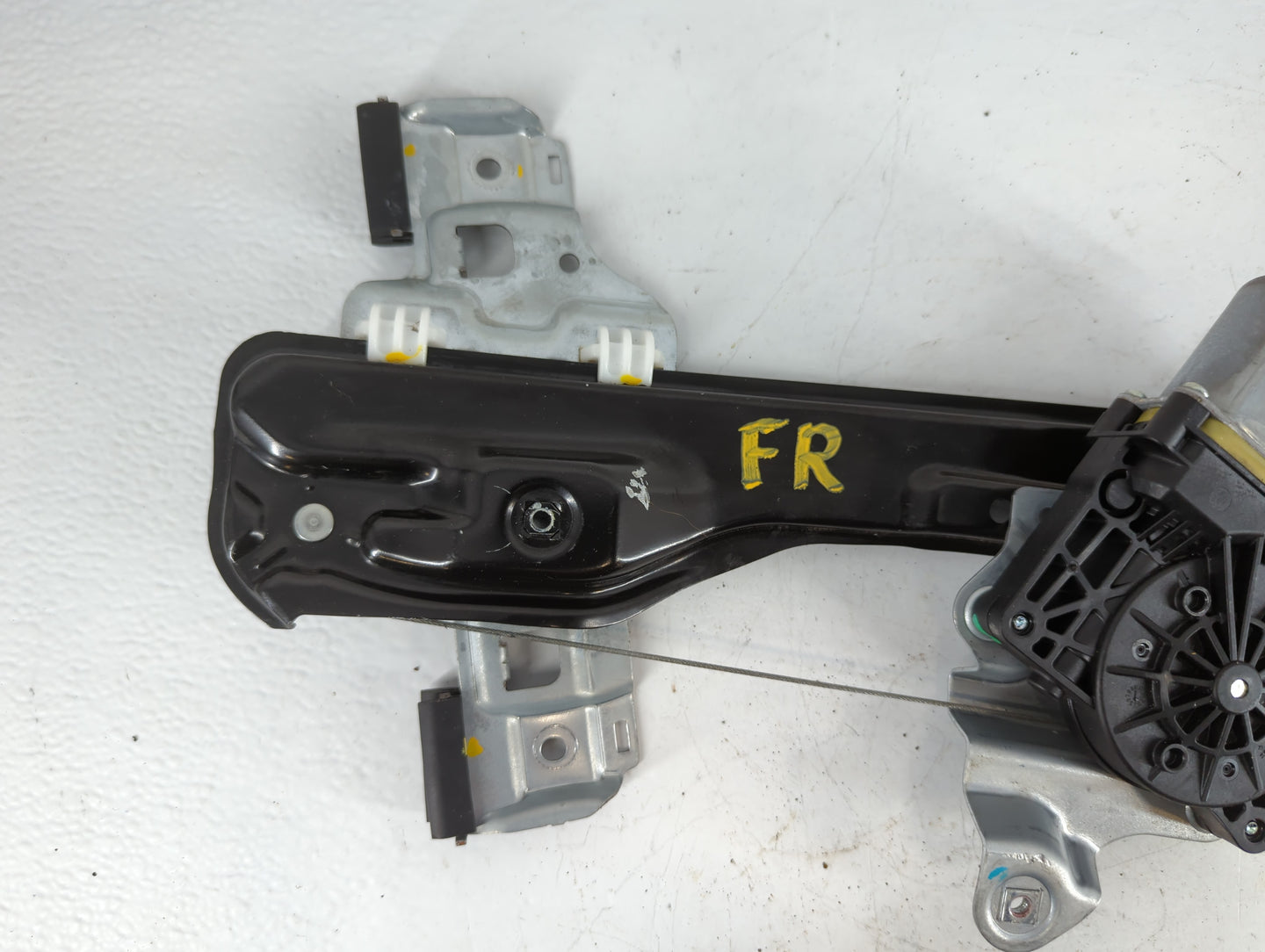 2013-2021 Buick Encore Passenger Front Right Power Window Motor - Oemusedautoparts1.com