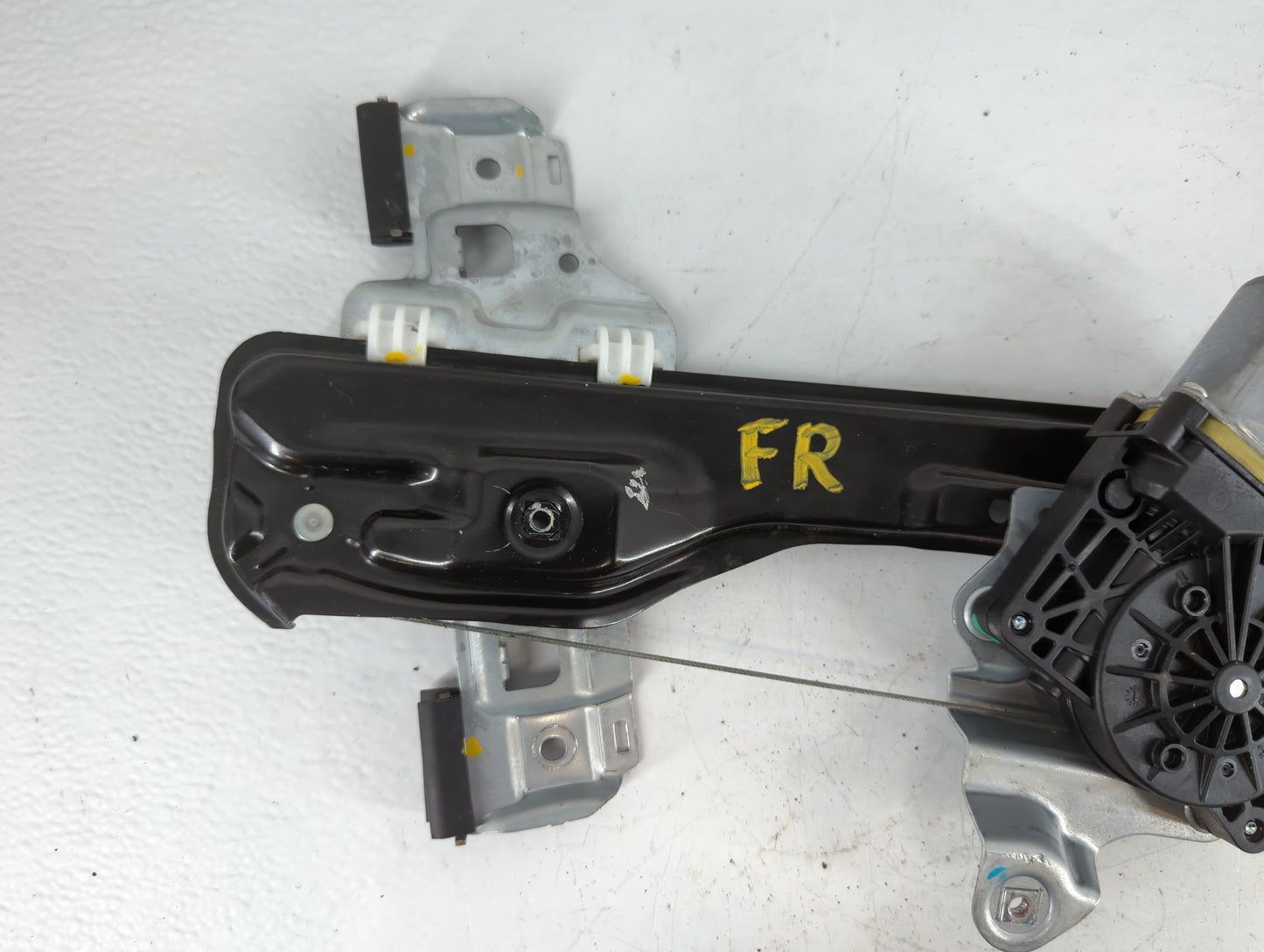2013-2021 Buick Encore Passenger Front Right Power Window Motor - Oemusedautoparts1.com