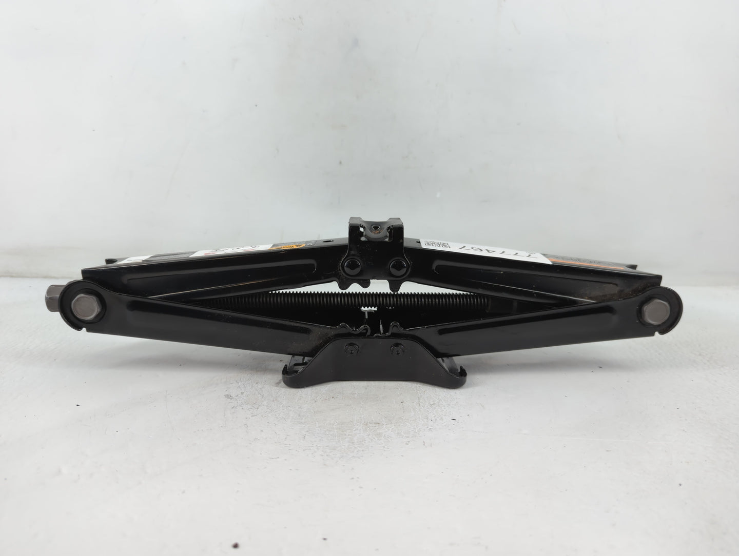 2014 Buick Encore Spare Scissor Car Jack - Oemusedautoparts1.com