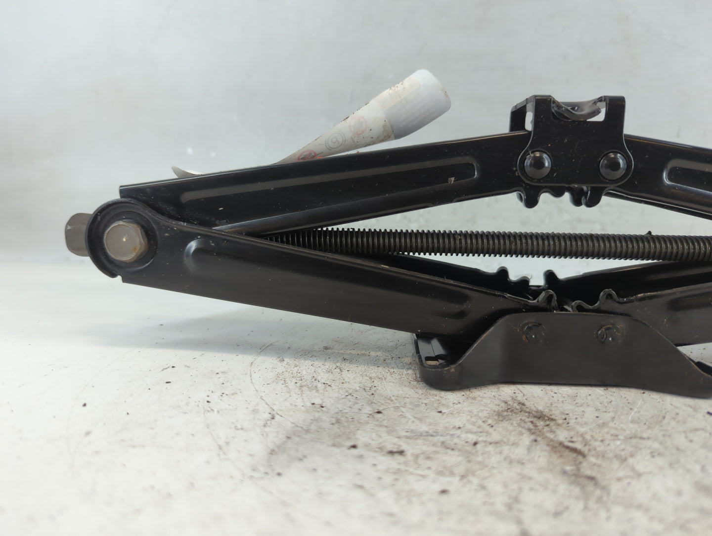 2014 Buick Encore Spare Scissor Car Jack - Oemusedautoparts1.com