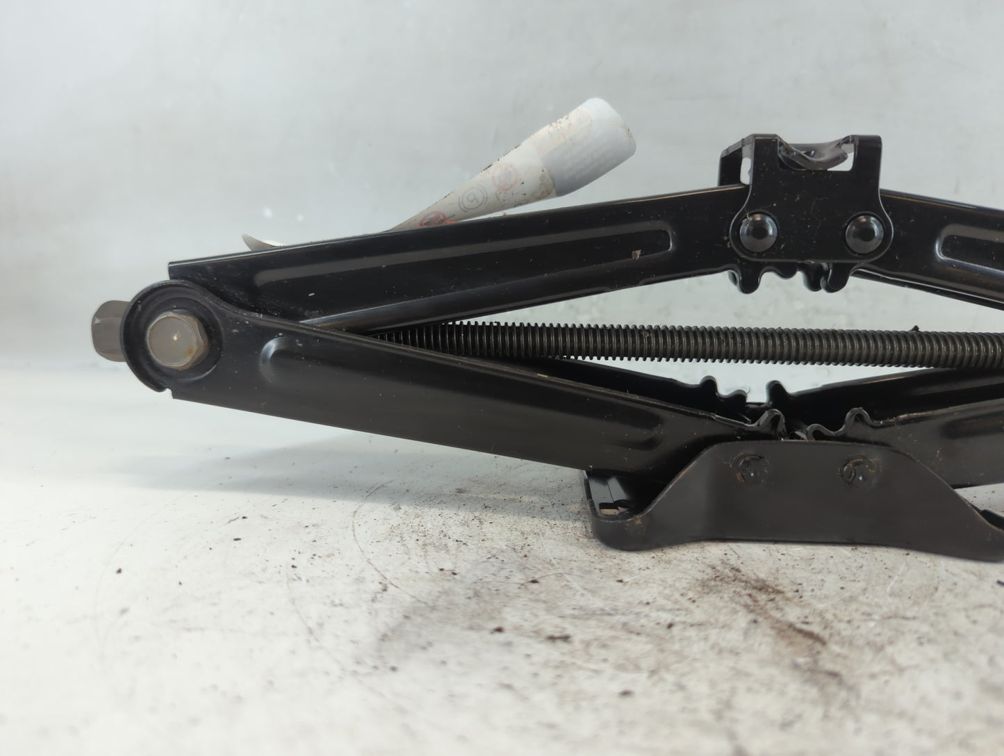 2014 Buick Encore Spare Scissor Car Jack - Oemusedautoparts1.com