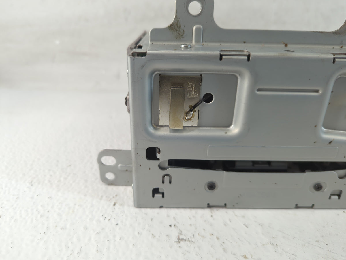 2013-2014 Buick Encore Radio AM FM Cd Player Receiver Replacement P/N:23206821 Fits 2013 2014 OEM Used Auto Parts - Oemuseda