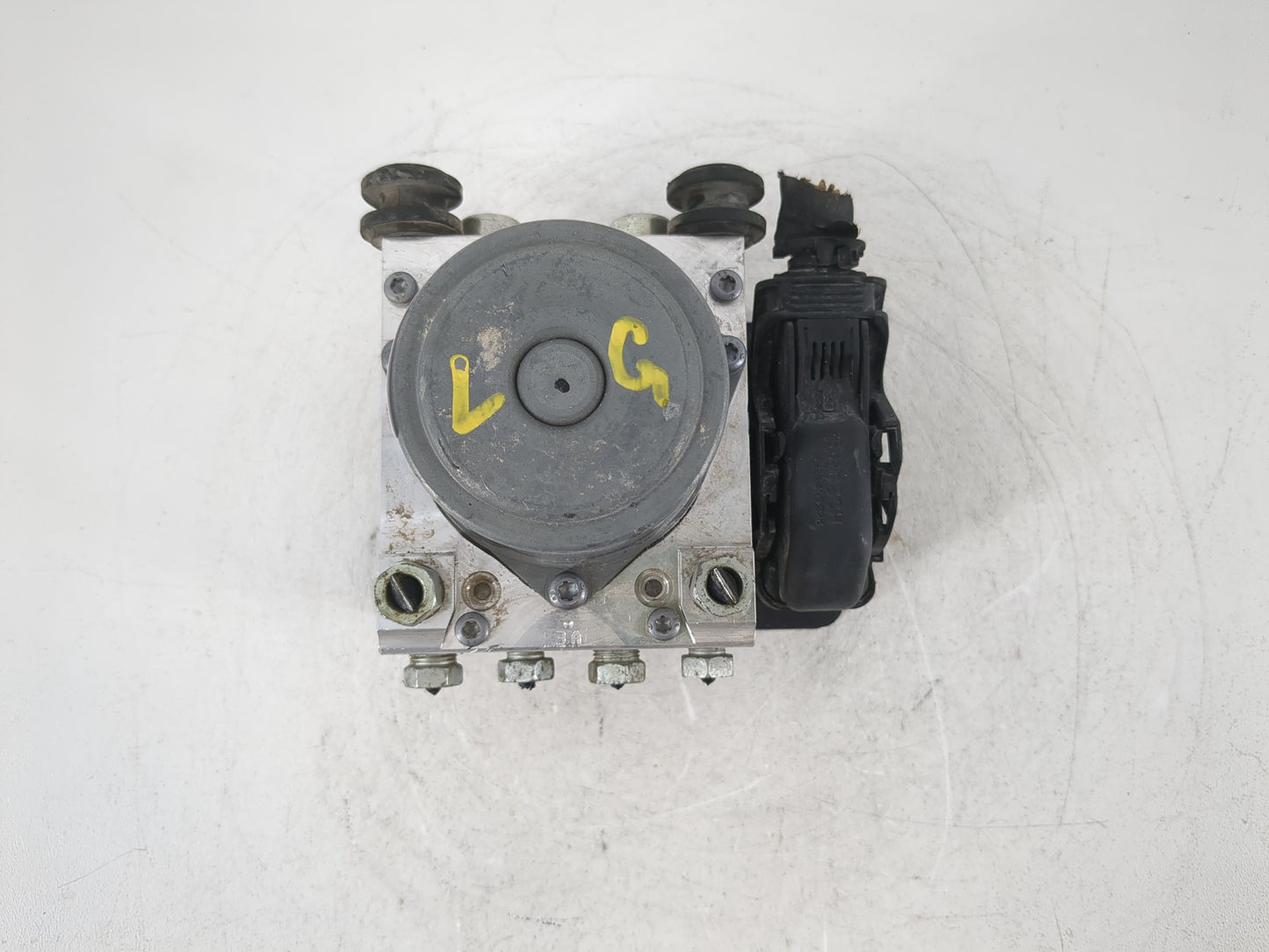 2014-2015 Buick Lacrosse ABS Pump Control Module Replacement P/N:23430470 Fits Fits 2014 2015 OEM Used Auto Parts - Oemuseda