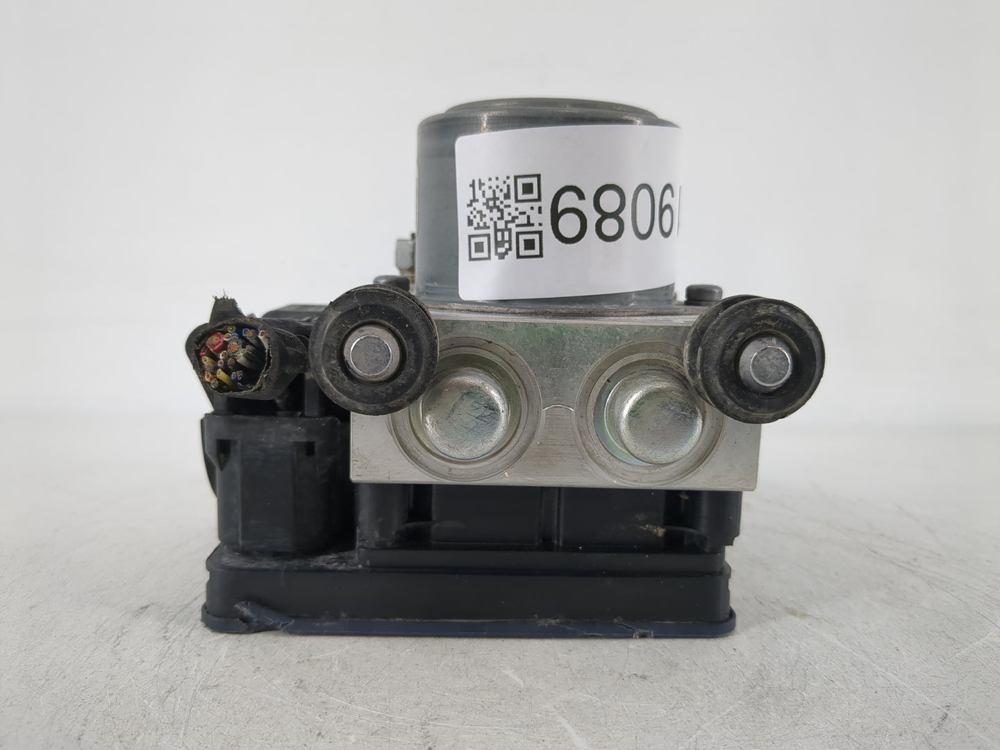 2014-2015 Buick Lacrosse ABS Pump Control Module Replacement P/N:23430470 Fits Fits 2014 2015 OEM Used Auto Parts - Oemuseda