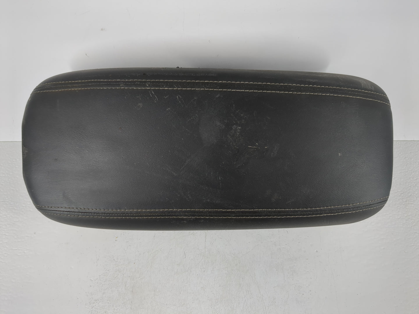 2015-2016 Buick Lacrosse Center Console Armrest Cover Lid Fits Fits 2015 2016 OEM Used Auto Parts - Oemusedautoparts1.com