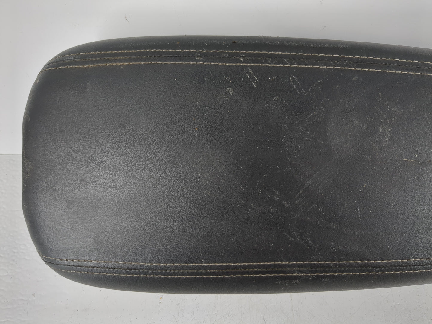 2015-2016 Buick Lacrosse Center Console Armrest Cover Lid Fits Fits 2015 2016 OEM Used Auto Parts - Oemusedautoparts1.com