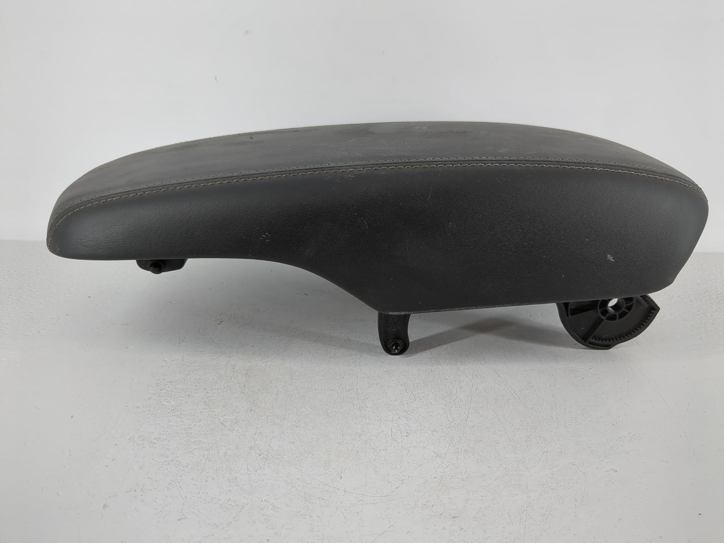2015-2016 Buick Lacrosse Center Console Armrest Cover Lid Fits Fits 2015 2016 OEM Used Auto Parts - Oemusedautoparts1.com