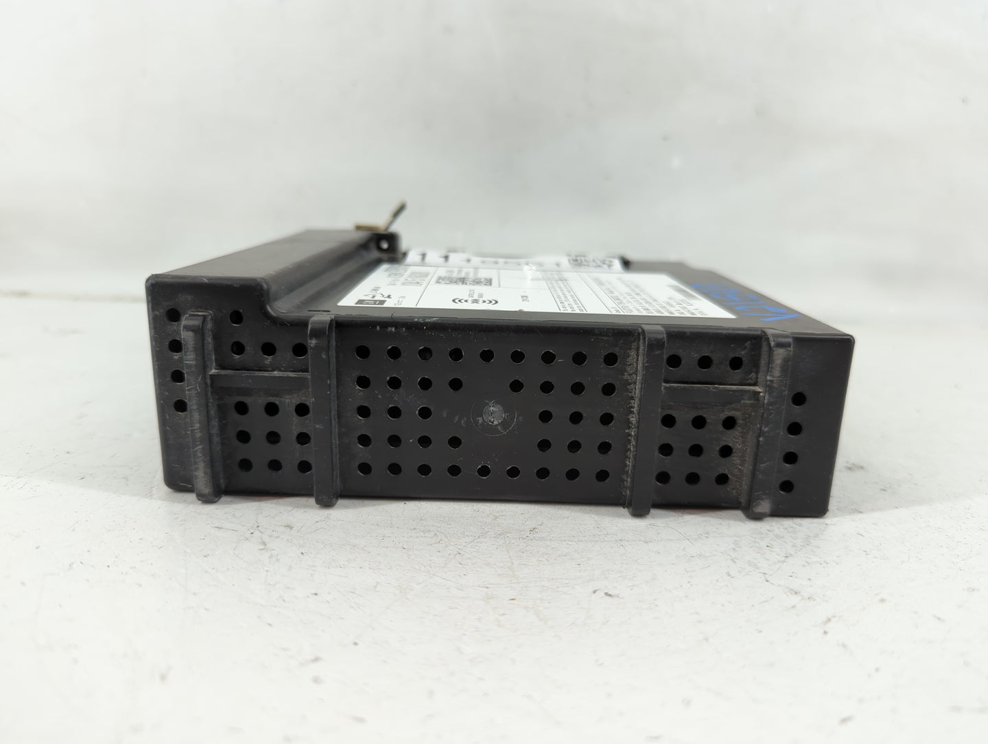 2014 Buick Lacrosse Radio AM FM Cd Player Receiver Replacement P/N:13592806 Fits OEM Used Auto Parts - Oemusedautoparts1.com