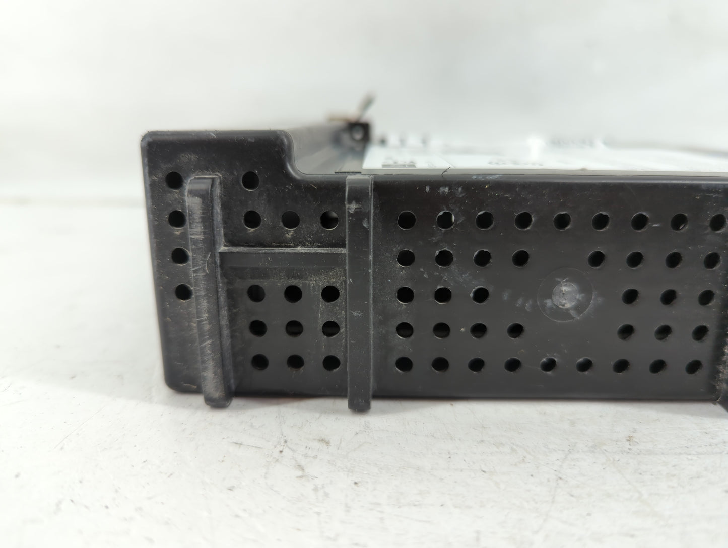 2014 Buick Lacrosse Radio AM FM Cd Player Receiver Replacement P/N:13592806 Fits OEM Used Auto Parts - Oemusedautoparts1.com