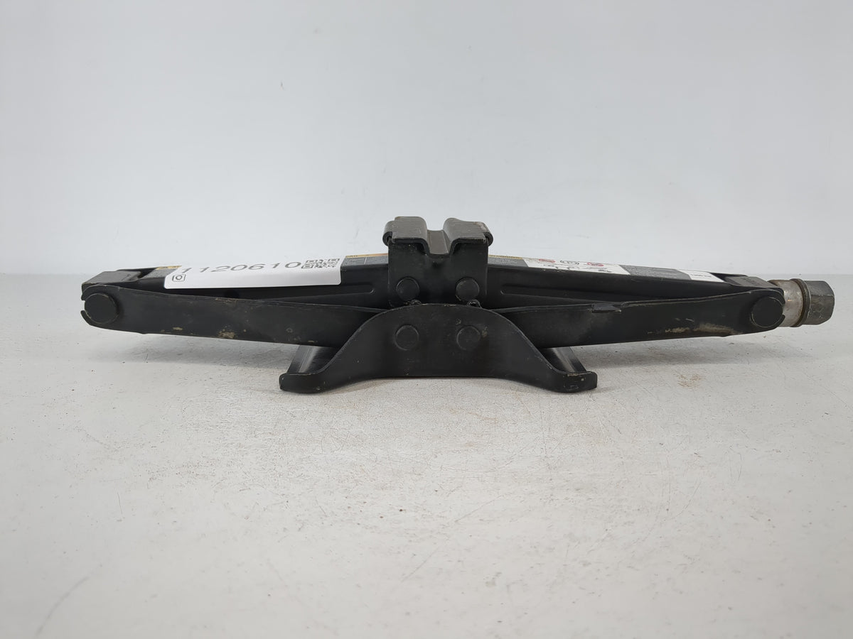 2014 Buick Lacrosse Spare Scissor Car Jack 1120610 - Oemusedautoparts1.com