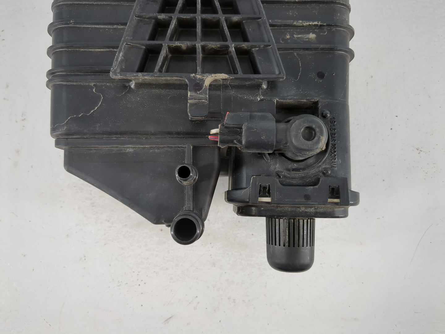 2014 Buick Lacrosse Fuel Vapor Charcoal Canister - Oemusedautoparts1.com