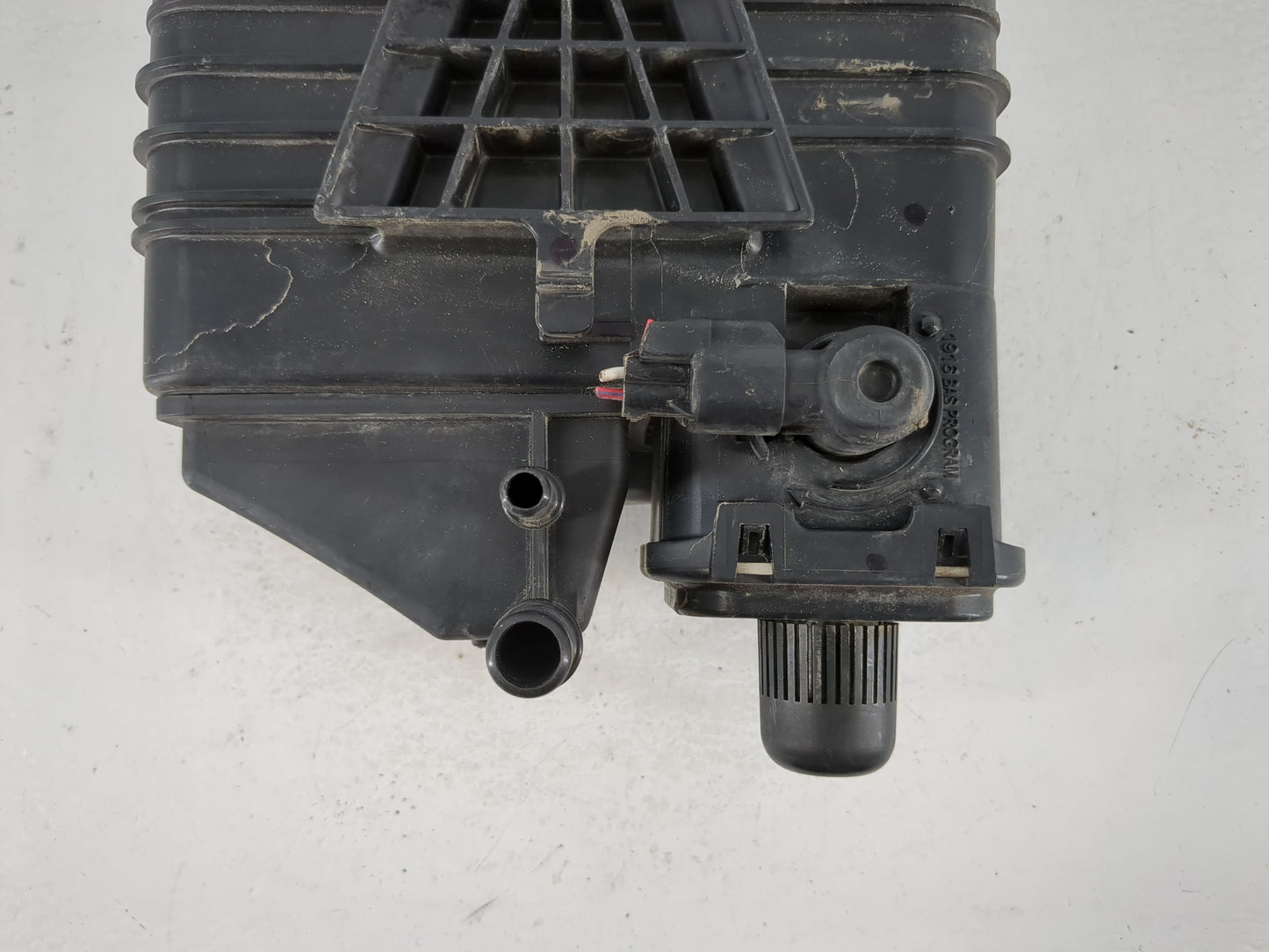 2014 Buick Lacrosse Fuel Vapor Charcoal Canister - Oemusedautoparts1.com