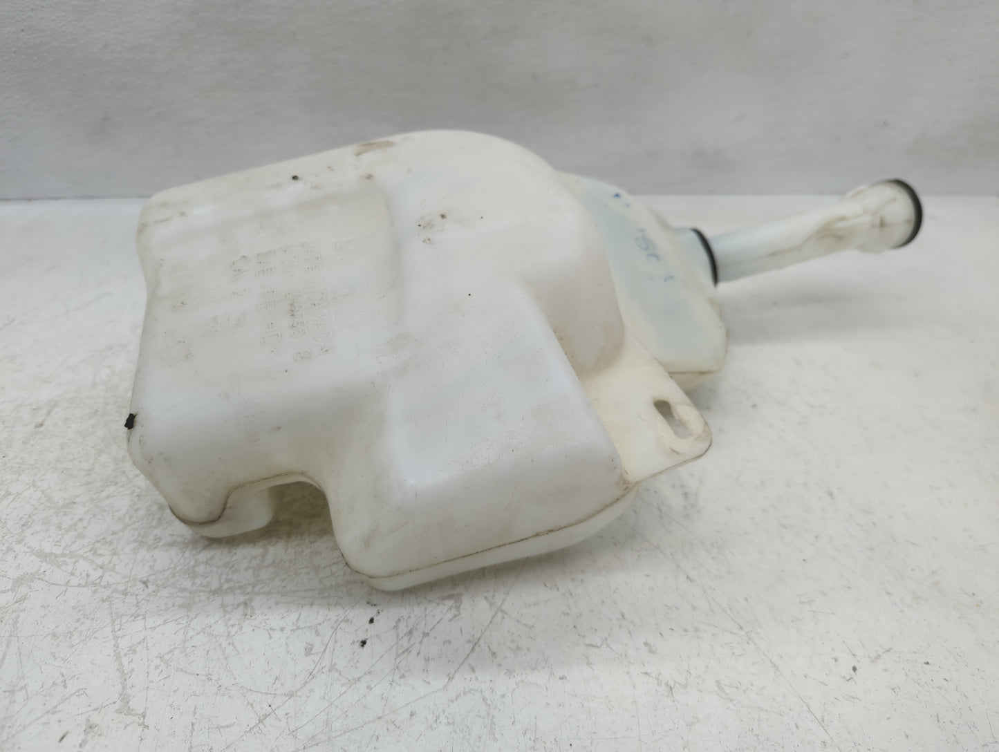 2010-2016 Buick Lacrosse Windshield Washer Fluid Reservoir Bottle Oem - Oemusedautoparts1.com