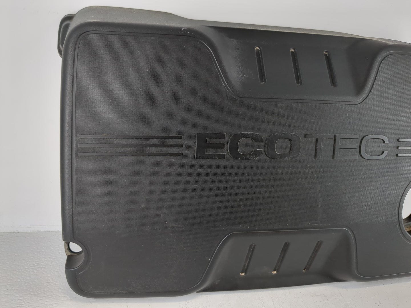 2014 Buick Lacrosse Engine Cover - Oemusedautoparts1.com
