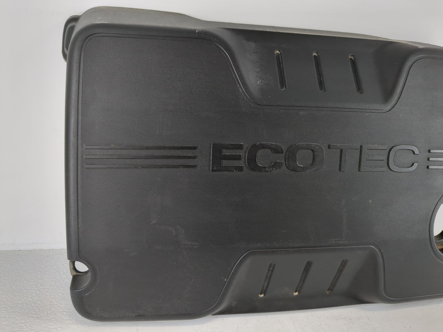 2014 Buick Lacrosse Engine Cover - Oemusedautoparts1.com