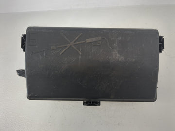 2014-2016 Buick Lacrosse Fusebox Fuse Box Panel Relay Module P/N:7242U 90767242-02 Fits Fits 2014 2015 2016 OEM Used Auto Pa
