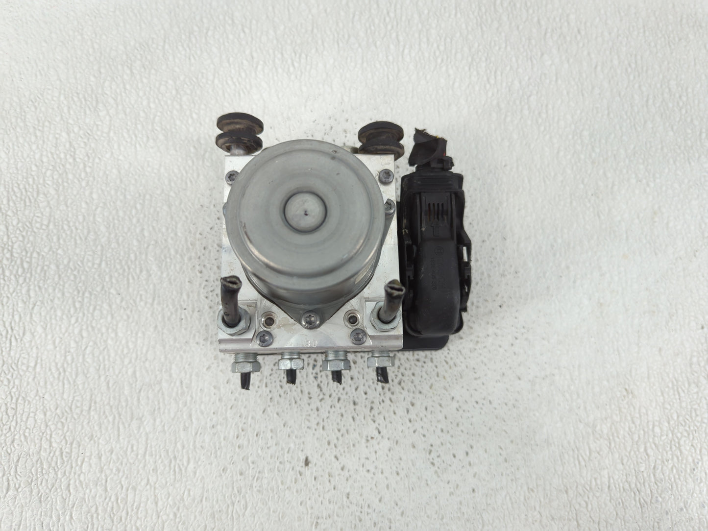 2014-2015 Buick Lacrosse ABS Pump Control Module Replacement P/N:23430470 Fits Fits 2014 2015 OEM Used Auto Parts - Oemuseda
