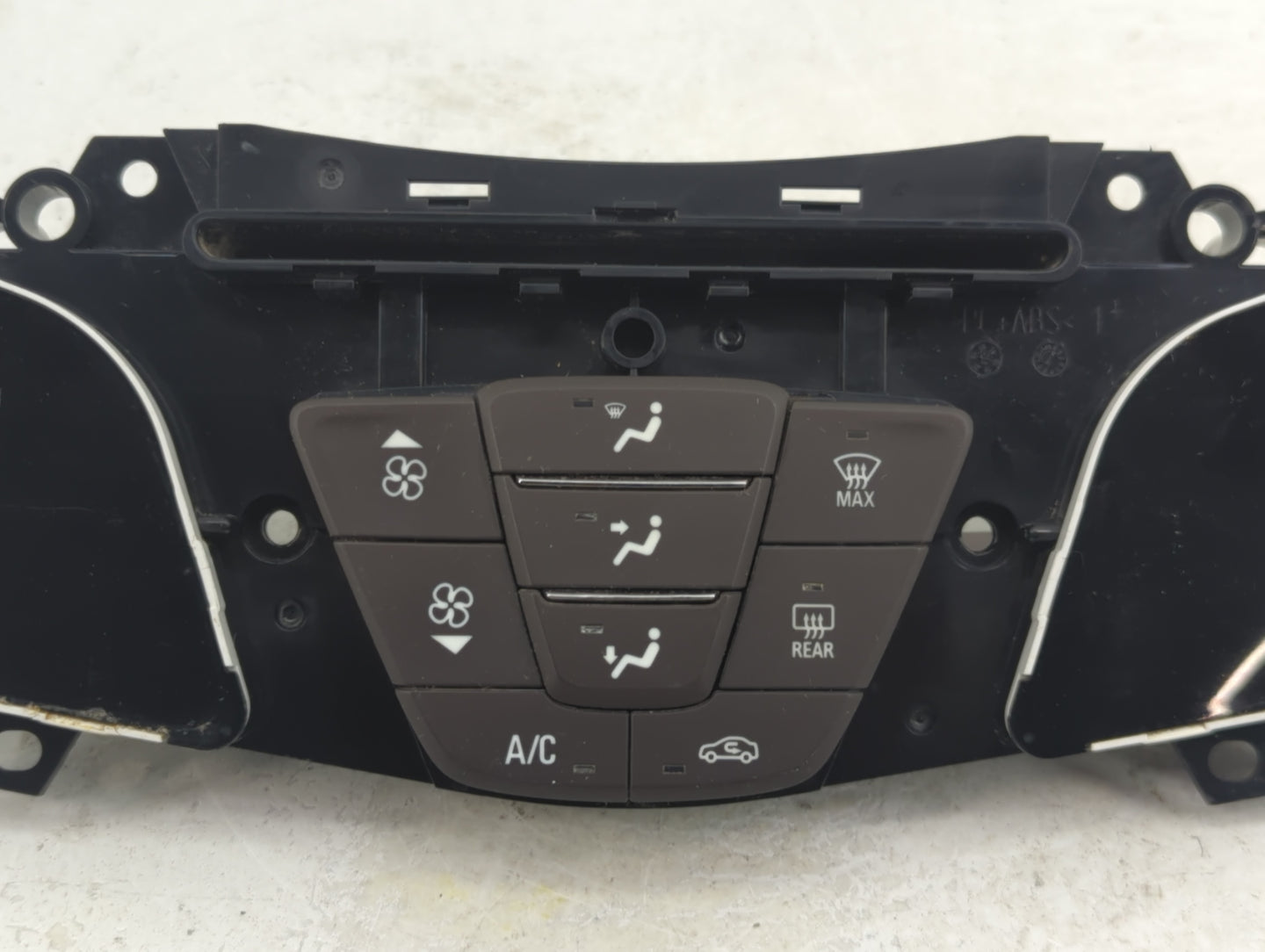 2014 Buick Lacrosse Climate Control Module Temperature AC/Heater Replacement P/N:90802488 Fits OEM Used Auto Parts - Oemused