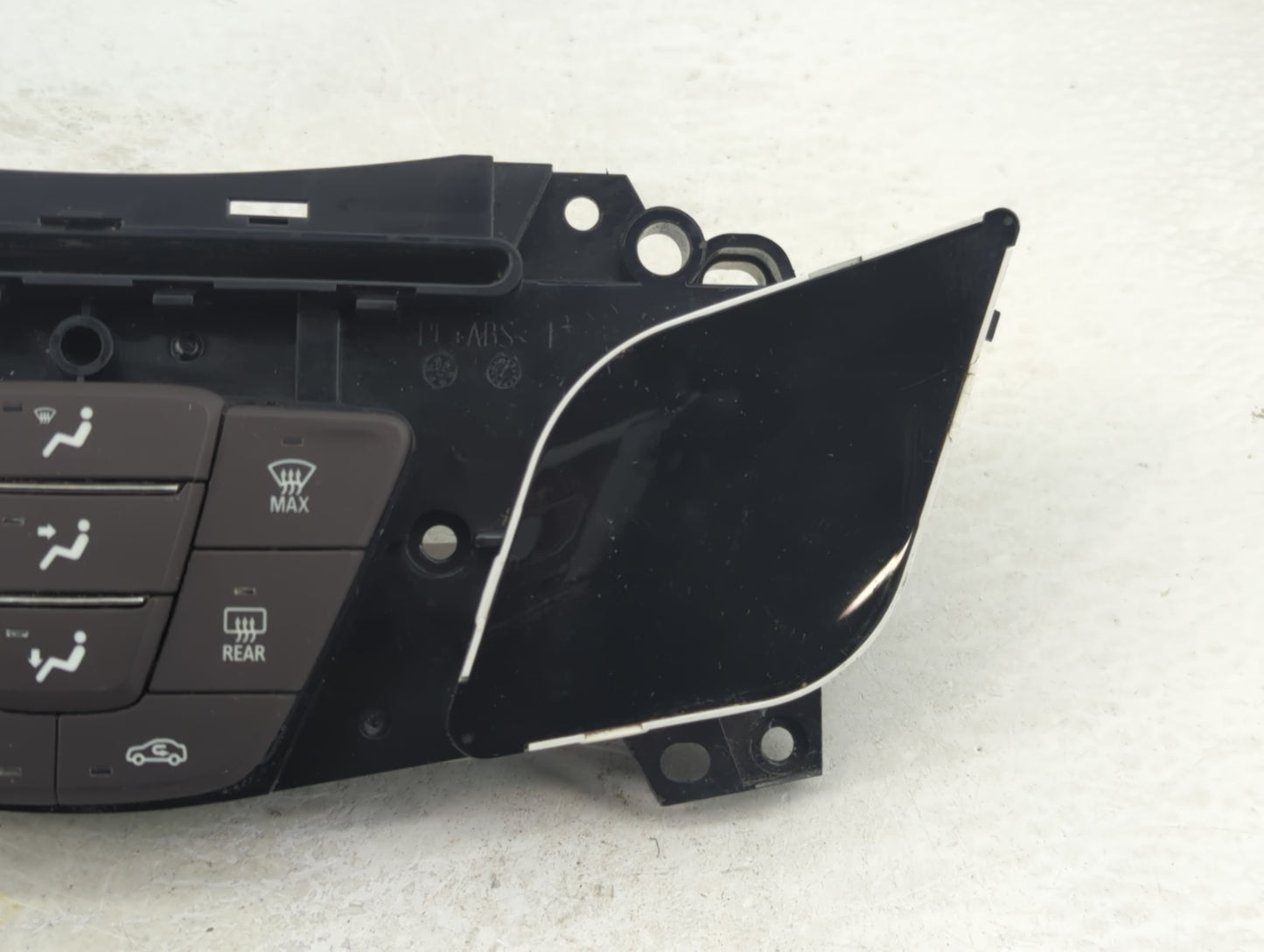 2014 Buick Lacrosse Climate Control Module Temperature AC/Heater Replacement P/N:90802488 Fits OEM Used Auto Parts - Oemused
