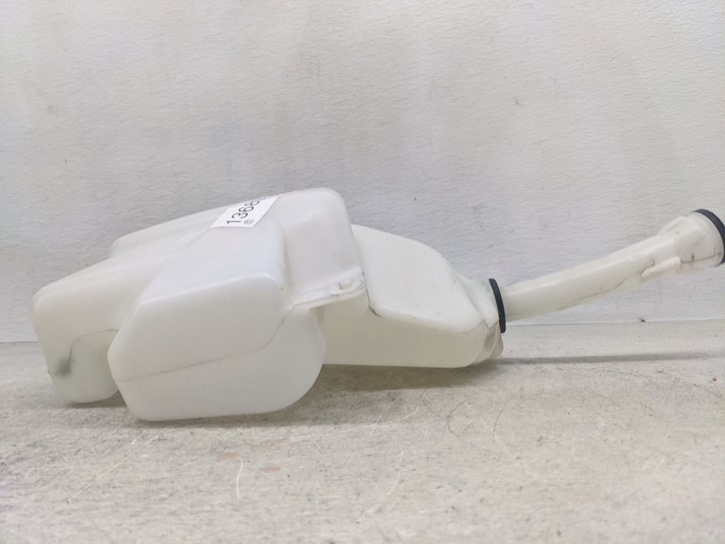 2010-2016 Buick Lacrosse Windshield Washer Fluid Reservoir Bottle Oem - Oemusedautoparts1.com