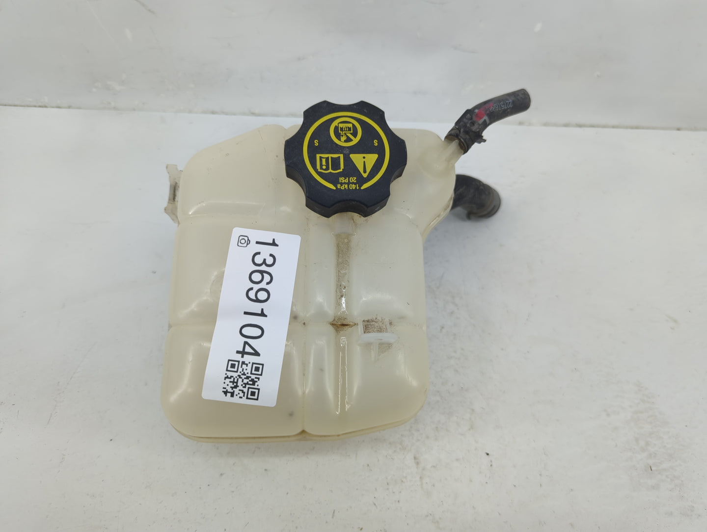 2010-2016 Buick Lacrosse Radiator Coolant Overflow Expansion Tank Bottle - Oemusedautoparts1.com