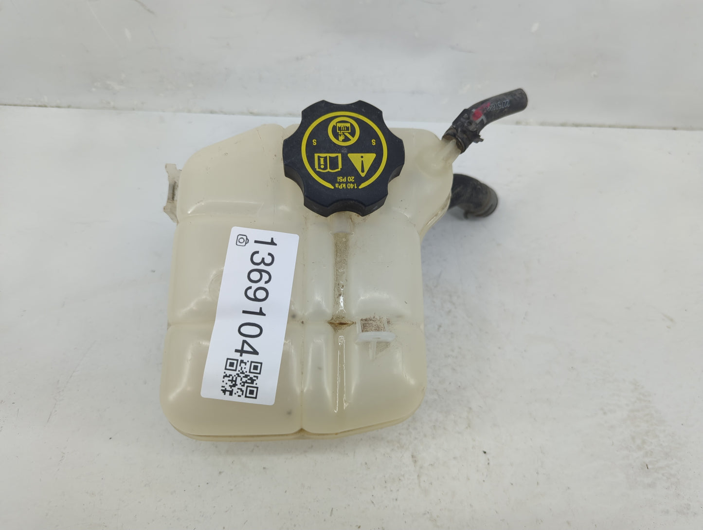 2010-2016 Buick Lacrosse Radiator Coolant Overflow Expansion Tank Bottle - Oemusedautoparts1.com