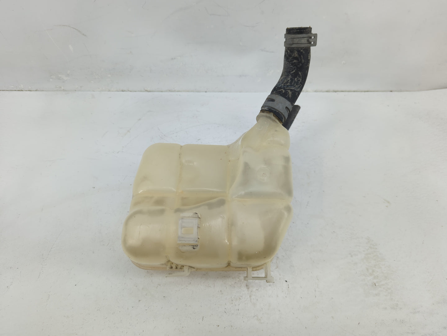 2010-2016 Buick Lacrosse Radiator Coolant Overflow Expansion Tank Bottle - Oemusedautoparts1.com