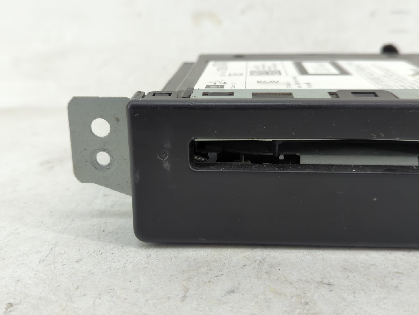 2014 Buick Lacrosse Radio AM FM Cd Player Receiver Replacement P/N:13590747 Fits OEM Used Auto Parts - Oemusedautoparts1.com