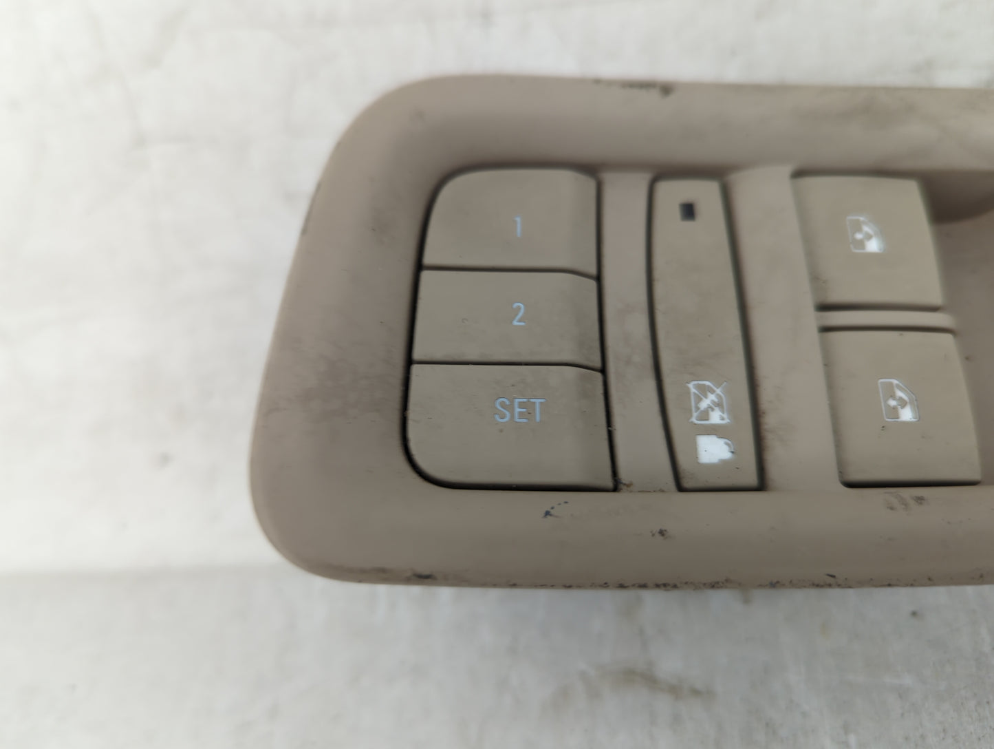 2014-2016 Buick Lacrosse Master Power Window Switch Replacement Driver Side Left P/N:9060795 Fits Fits 2014 2015 2016 OEM Us
