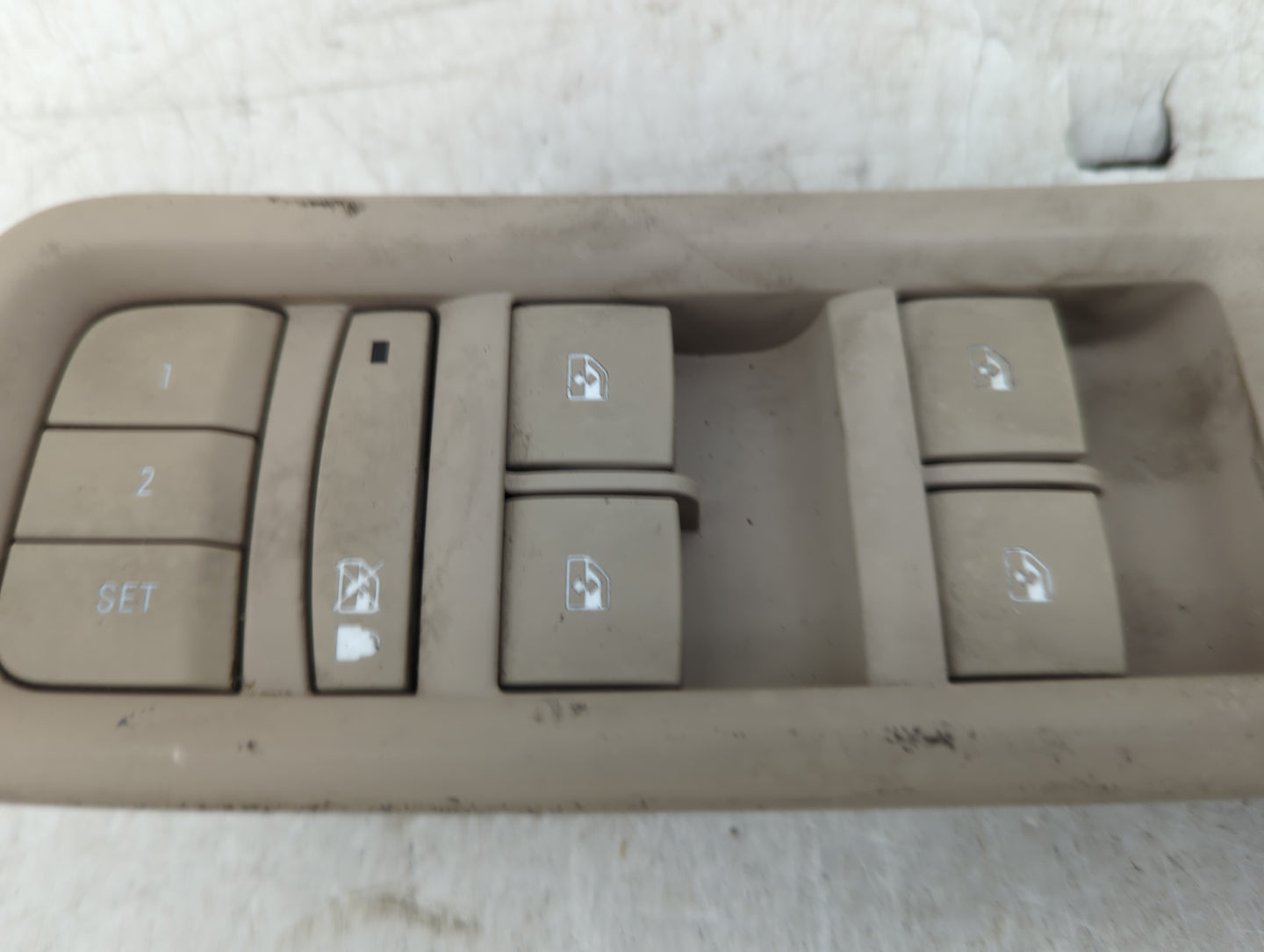 2014-2016 Buick Lacrosse Master Power Window Switch Replacement Driver Side Left P/N:9060795 Fits Fits 2014 2015 2016 OEM Us