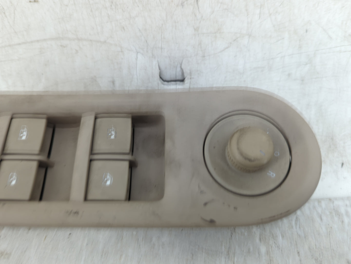 2014-2016 Buick Lacrosse Master Power Window Switch Replacement Driver Side Left P/N:9060795 Fits Fits 2014 2015 2016 OEM Us