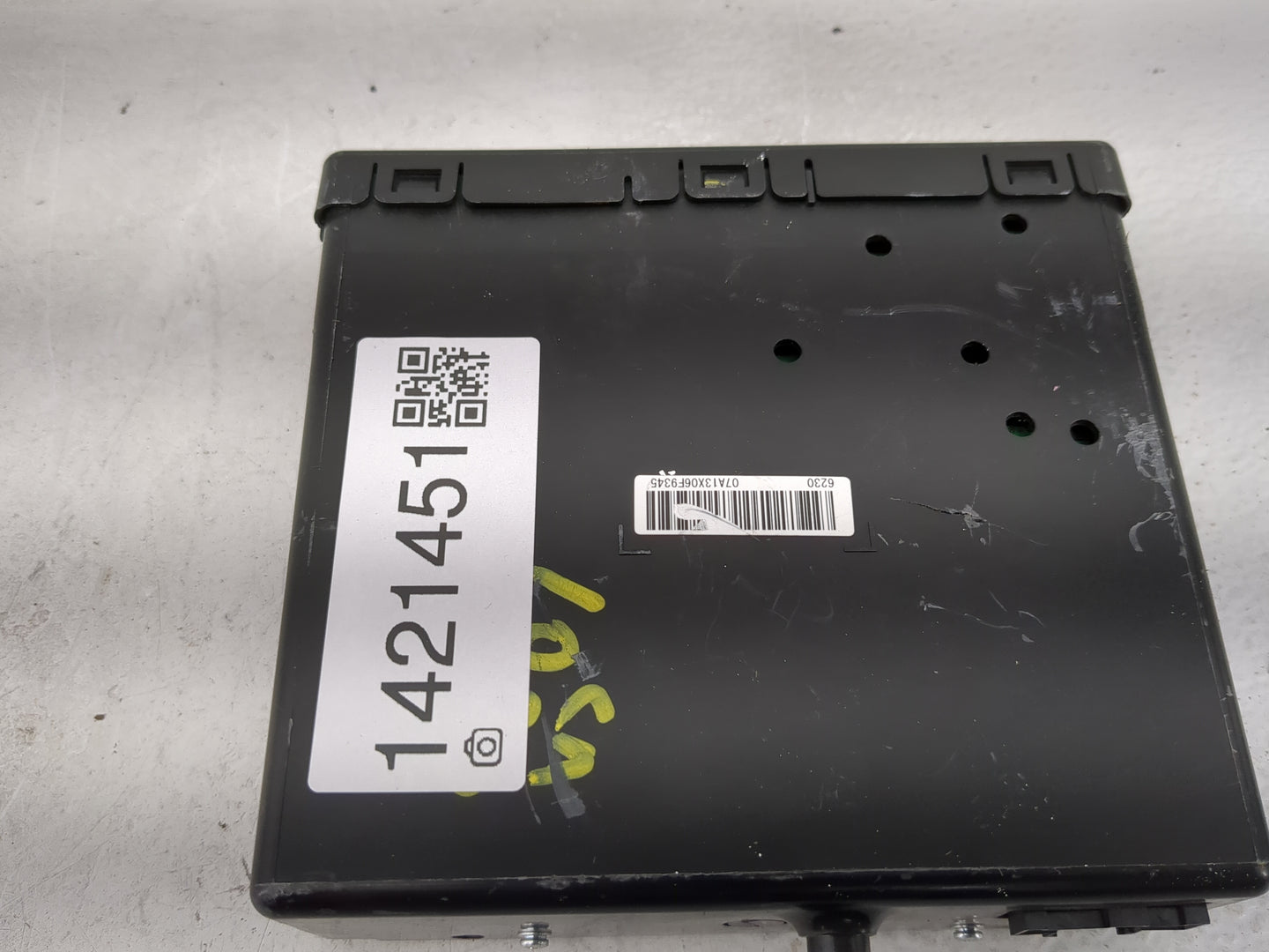 2014 Buick Lacrosse Radio AM FM Cd Player Receiver Replacement P/N:13590747 Fits OEM Used Auto Parts - Oemusedautoparts1.com