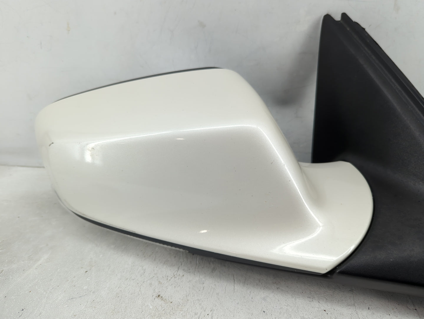 2014-2016 Buick Lacrosse Passenger Side View Mirror - Right Door Mirror OEM Used - Oemusedautoparts1.com