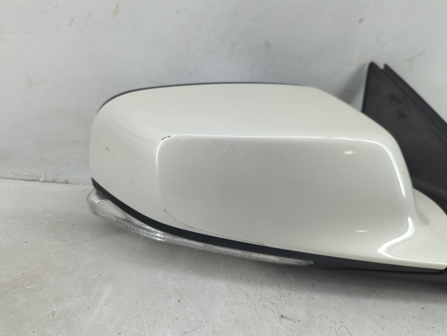2014-2016 Buick Lacrosse Passenger Side View Mirror - Right Door Mirror OEM Used - Oemusedautoparts1.com