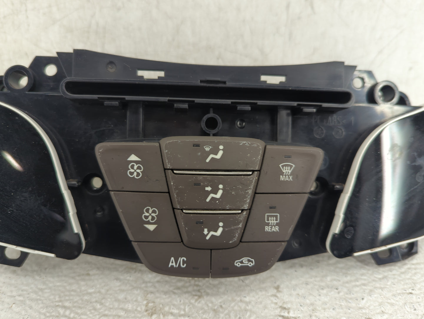 2014-2016 Buick Lacrosse Climate Control Module Temperature AC/Heater Replacement P/N:90802488 Fits Fits 2014 2015 2016 OEM 